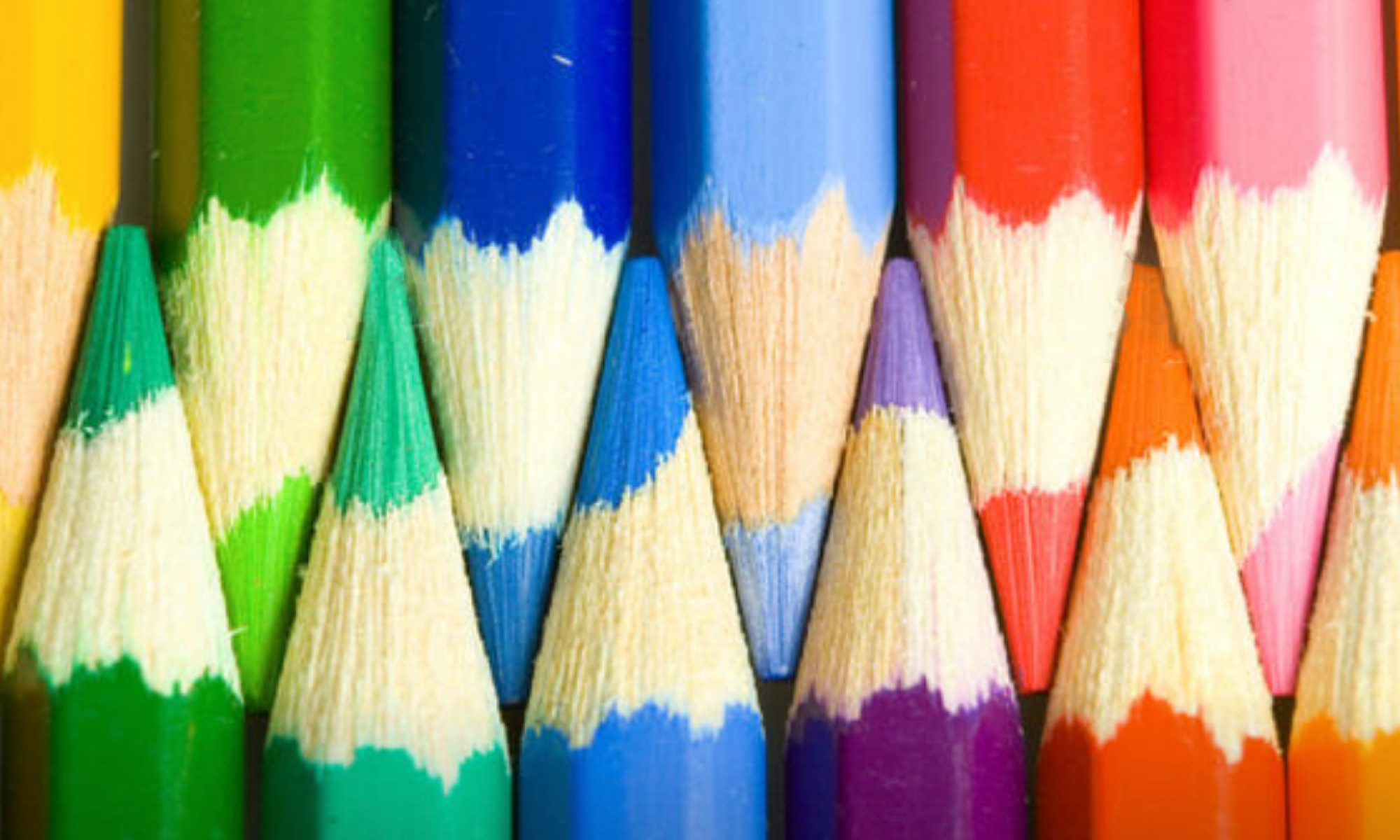 Цветной предмет. Карандаши цветные. Яркие карандаши. Много карандашей. Разные карандаши.